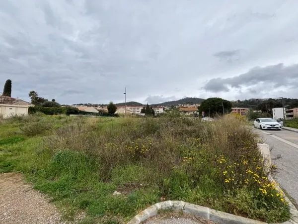 Terrain 415 m²