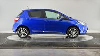 Toyota Yaris 100h Chic 5p — photo 4