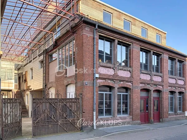 Local 10 pièces 535 m²