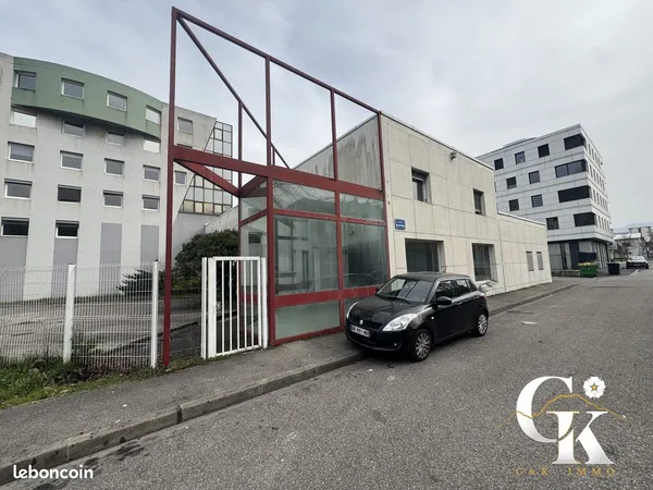 Local 888 m² Grenoble