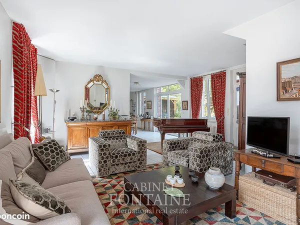 Maison 5 pièces 161 m²
