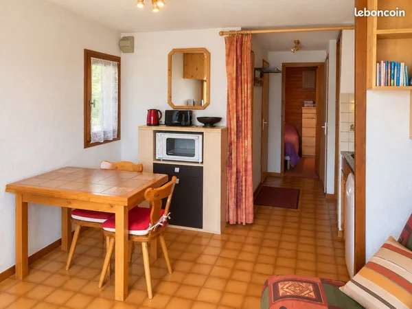 Les Saisies - Bisanne 1500 | Appartement meublé avec chambre, balcon et vue montagne