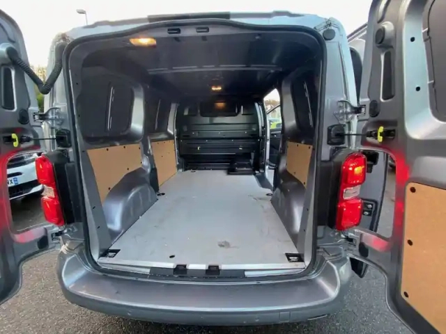 Citroën Jumpy e- fgn taille m 100 kw (136 ch) batterie 75 kwh — photo 16