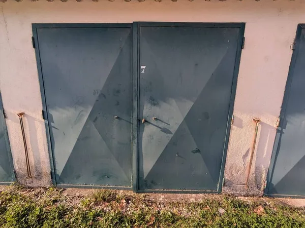 Stationnement Location Pont-Saint-Esprit 75€