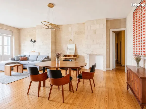 Appartement T3 coup de coeur à BORDEAUX CENTRE