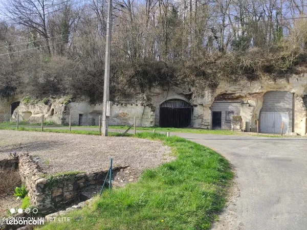 Ensemble de caves troglodytiques