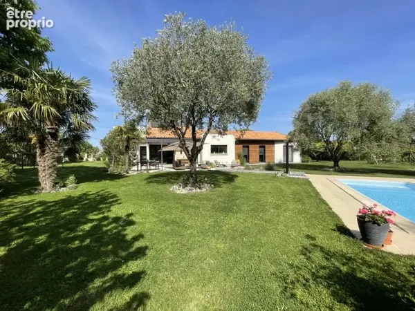 Aiguillon - magnifique maison d'archithecte avec piscine et parc