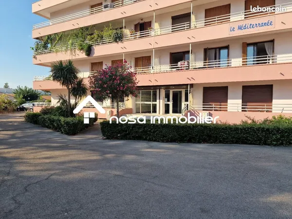 Studio 1 pièce 20 m²
