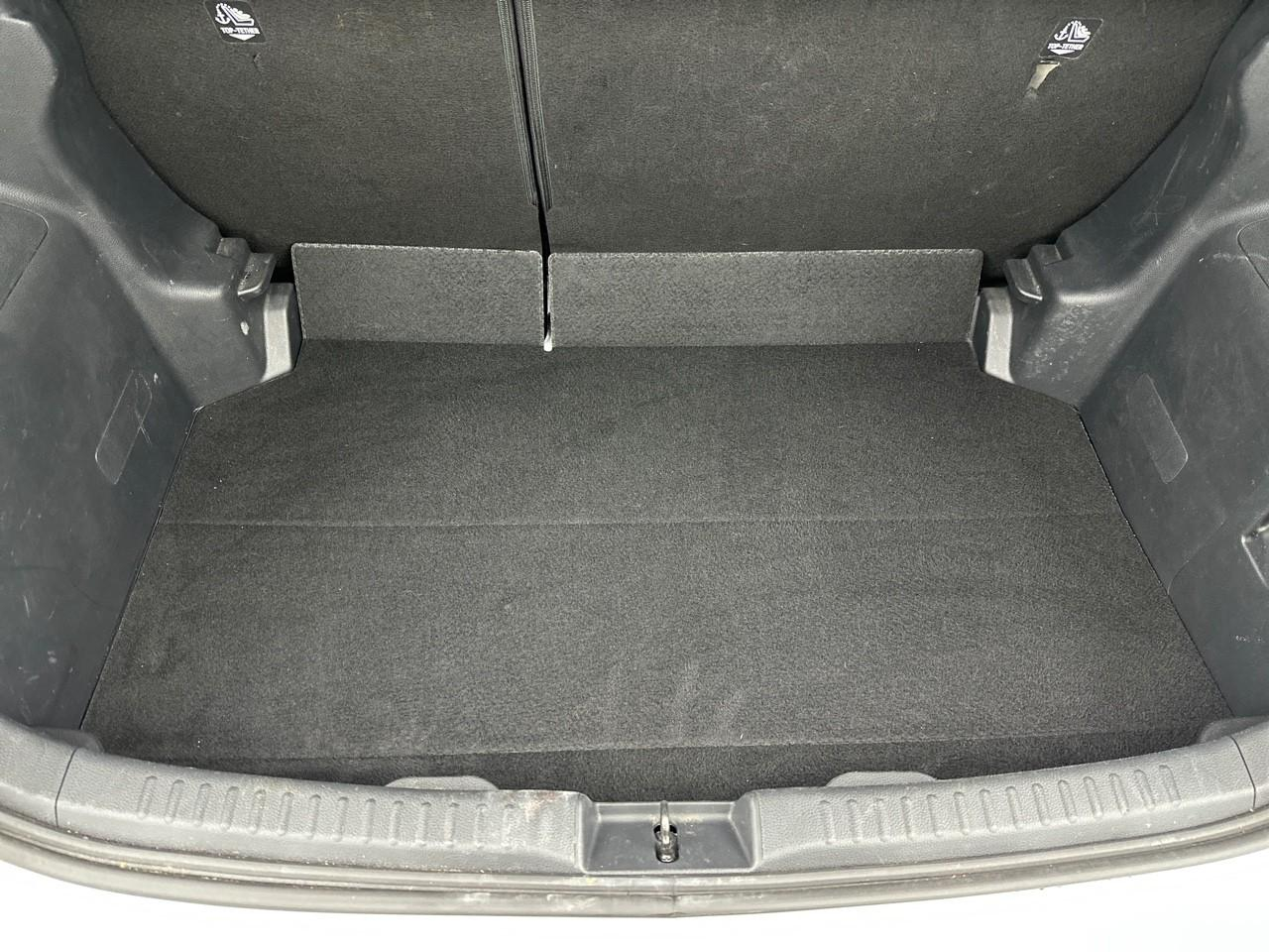 Toyota Yaris hybride 116h design — photo 6