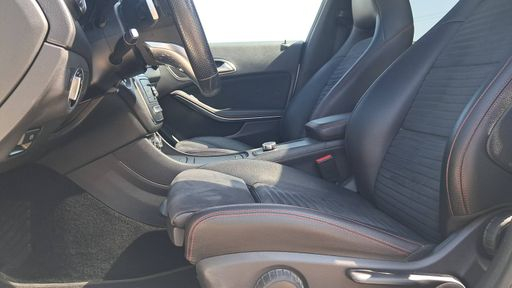 Mercedes Classe CLA Shooting Brake 220 d 7G-DCT - Fascination Amg – 2018 – 134150 km – Diesel – Boîte Automatique — photo 10