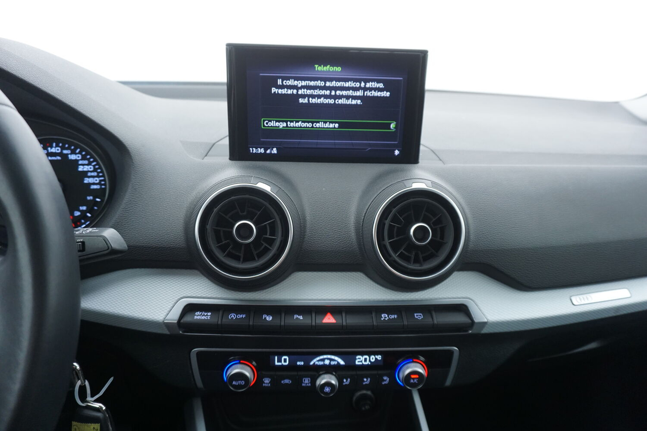 Audi Q2 — photo 12