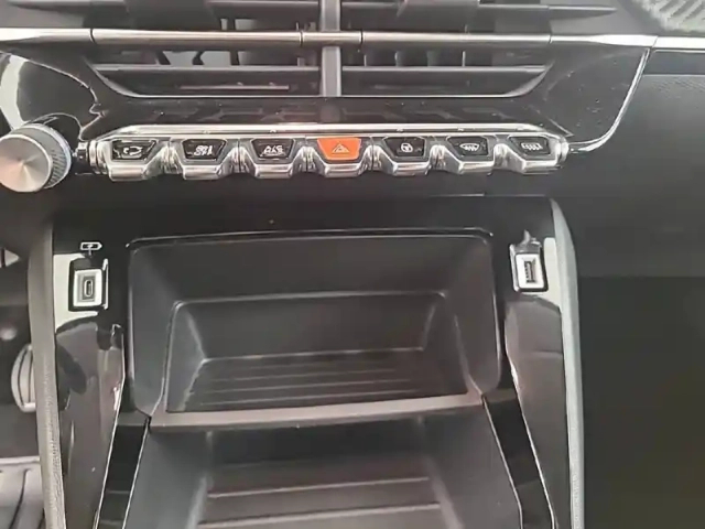 Peugeot 208 puretech 75 s&amp;s bvm5 — photo 51