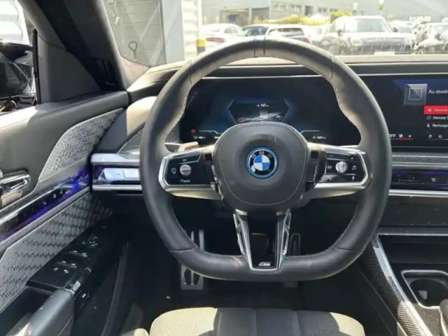 Bmw I7 m70 xdrive 659ch m performance — photo 13