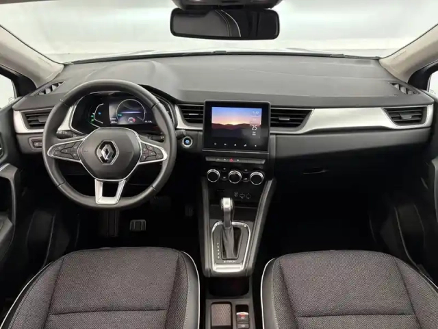 Renault Captur e-tech 145 - 21 — photo 29