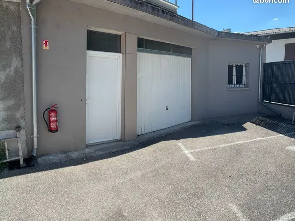 Local de stockage / entrepôt 25m2