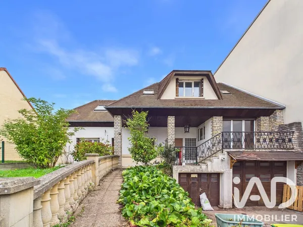 Maison 9 pièces 166 m²