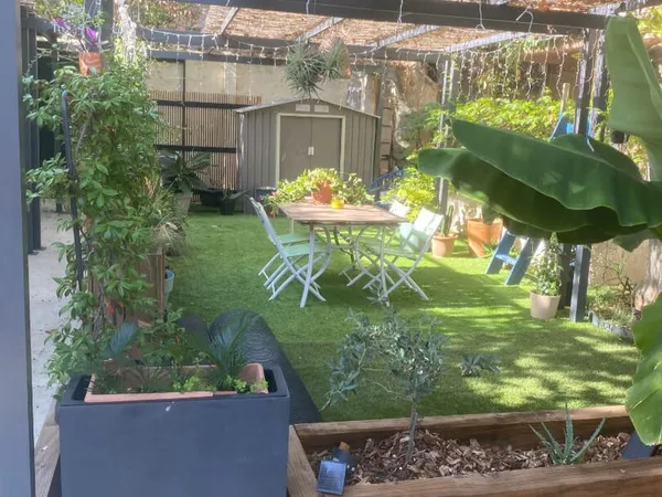 À LOUER - LES MILLES - SPACIEUX T3/4 DE 100 M² AVEC TERRASSE PRIVATIVE