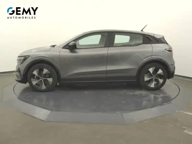 Renault Megane e-tech ev40 130ch standard charge — photo 79