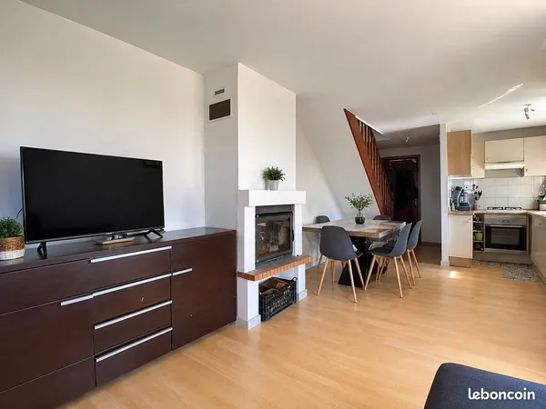Machilly - T4 Triplex 81 m² - 3 chambres - Cheminée - 2 parkings - Proche CEVA Genève