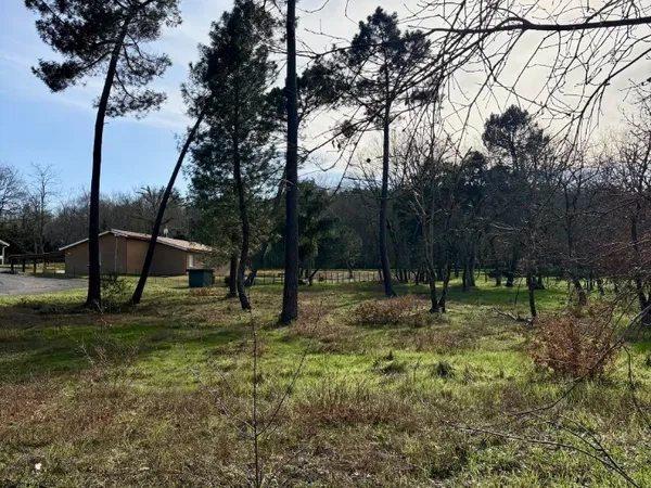 Terrain 1760 m²