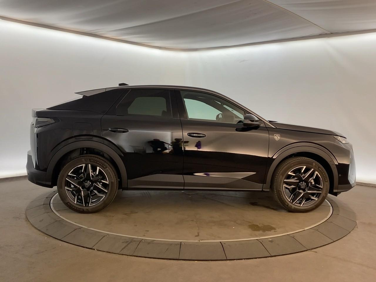 Peugeot 3008 hybrid 145 e-dcs6 gt — photo 4