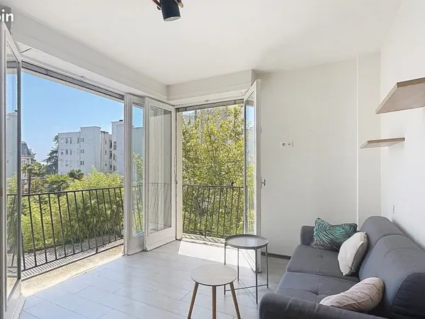 T1 meublé 27m2 balcon - Hypercentre Pau