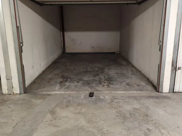 Garage fermé 14m² à vendre dans résidence sécurisée Nice Ouest