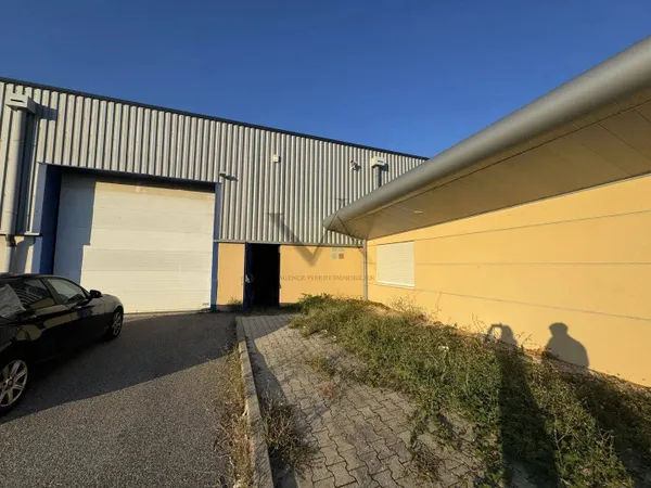 Entrepôt 500 m²