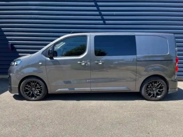 Opel Vivaro fg m 2.0 bluehdi 180ch s&amp;s pack business eat8 — photo 2