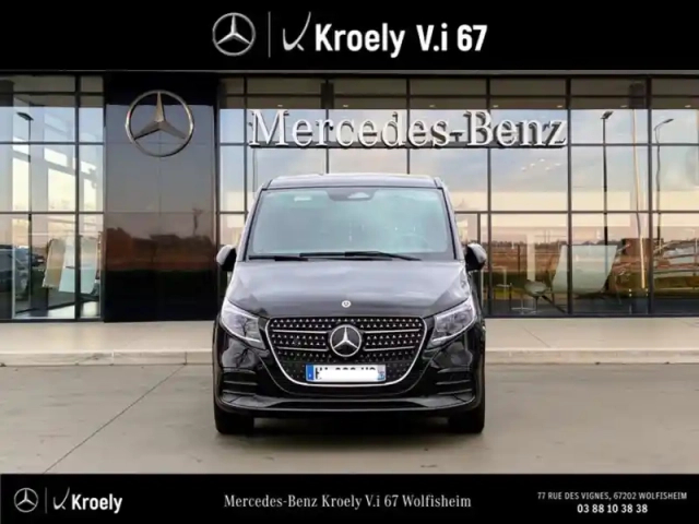 Mercedes Cla 300 d amg line long 8places — photo 37
