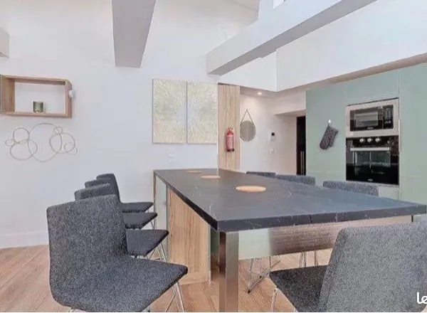 Logement neuf et climatisé 5 chambres et terrasse de 50m2