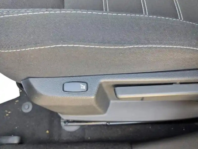 Dacia Duster 1.5 blue dci 115ch  journey 4x2 — photo 10