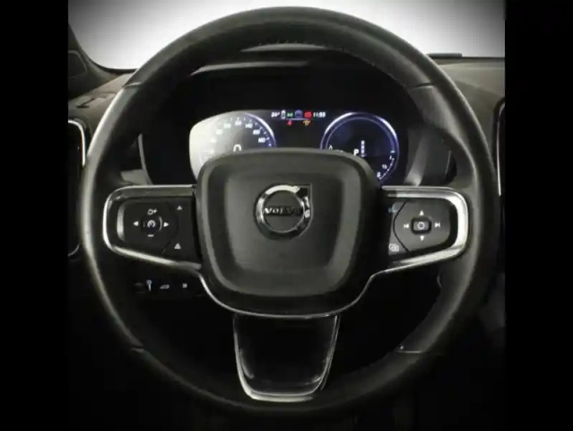 Volvo Xc40 t4 recharge 129 + 82ch plus dct 7 — photo 28