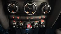 Mini Mini Cooper 136ch Edition Premium Plus BVA7 — photo 26