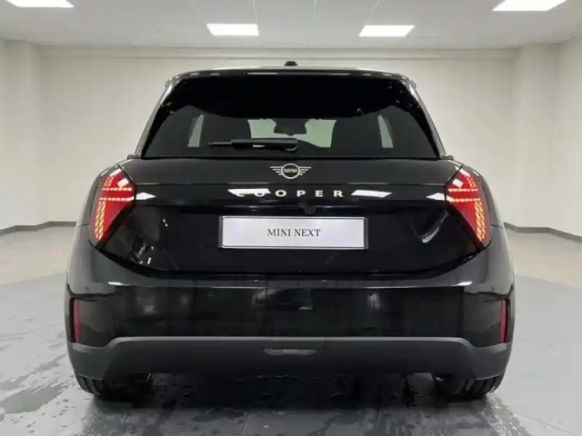 Mini Cooper 3 portes e 184ch favoured — photo 5