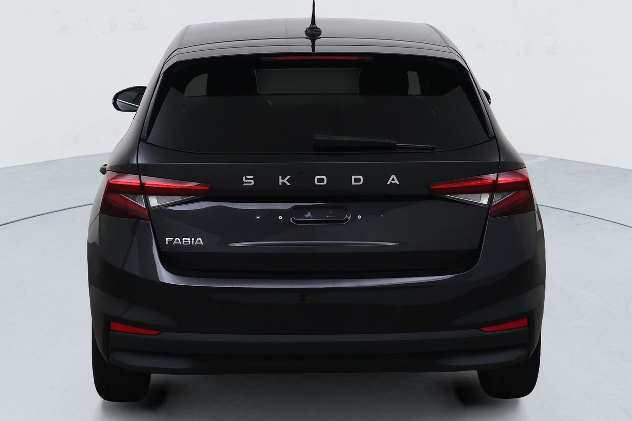 Skoda Fabia — photo 3