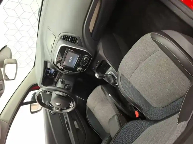Renault Captur dci 90 energy edc — photo 9