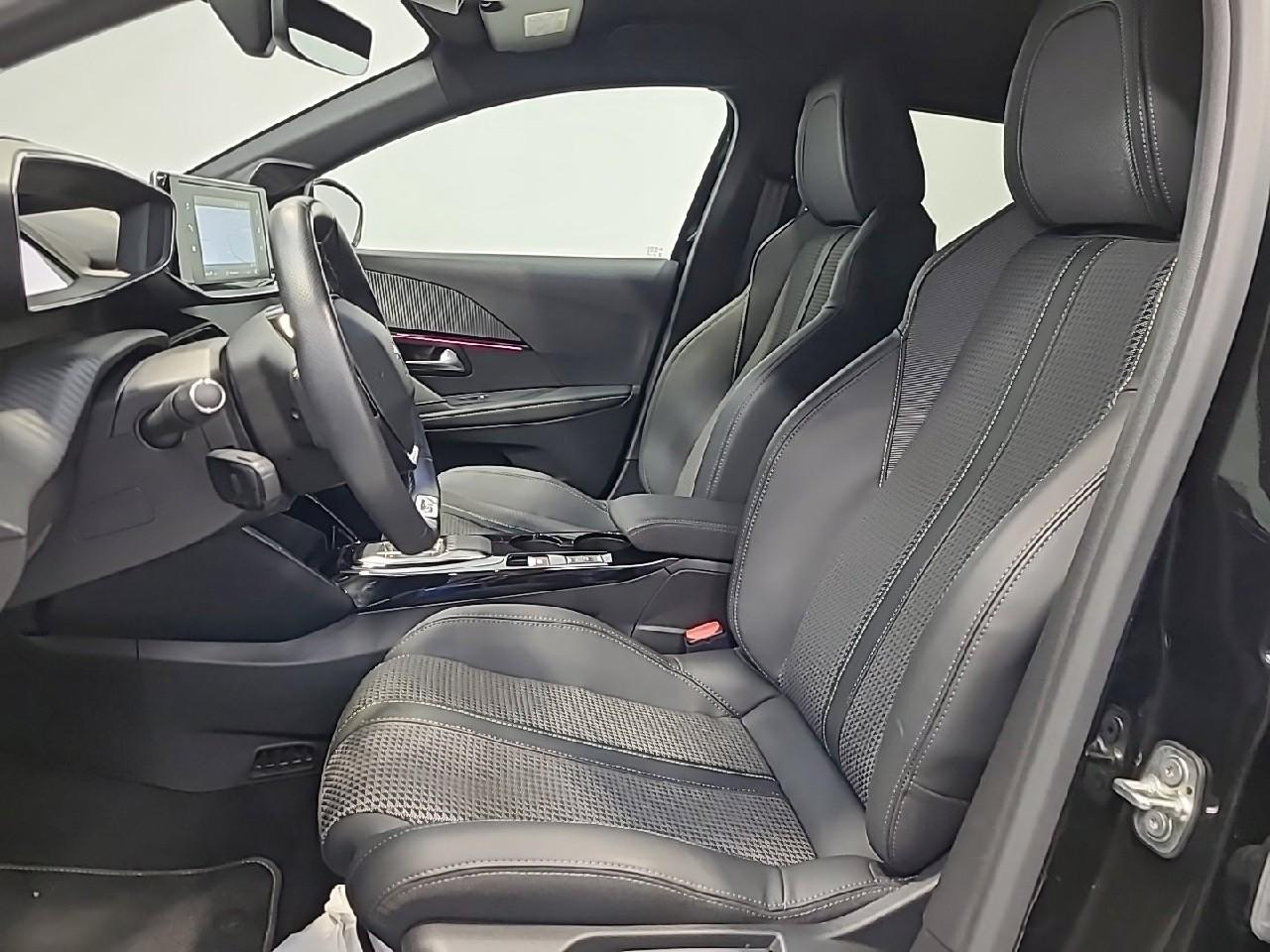 Peugeot 208 electrique 51 kwh 156ch gt — photo 10