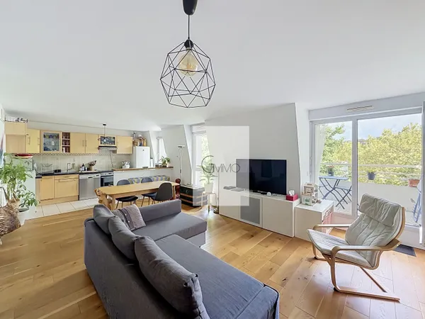 CACHAN RIVES DE BIEVRE - Appartement  3/4 pieces en duplex