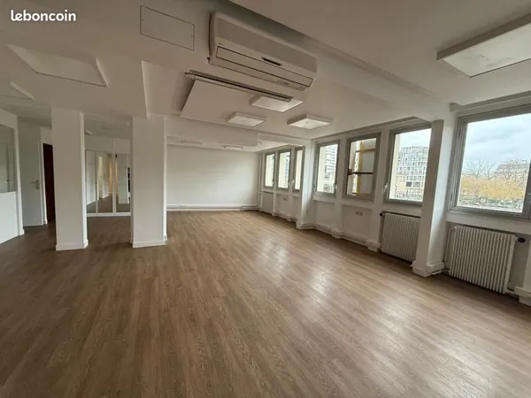 Bureaux 100 m²