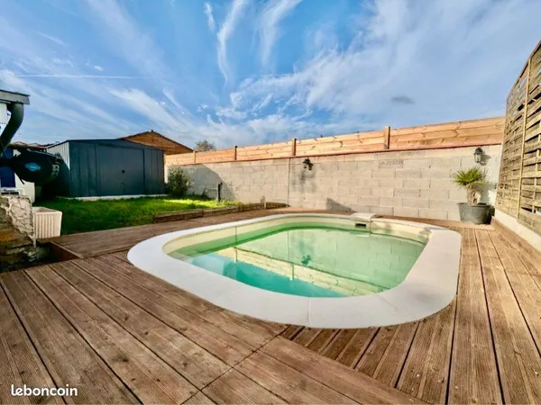Maison 95 m² - 2 chambres - mezzanine - jardin - piscine - climatisation - seysses