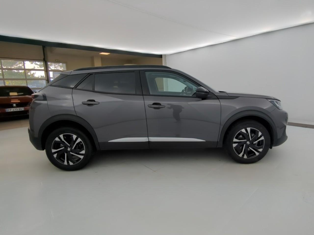 Peugeot 2008 puretech 130 s&s eat8 allure — photo 4