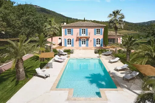 Villa 8 pièces 260 m²