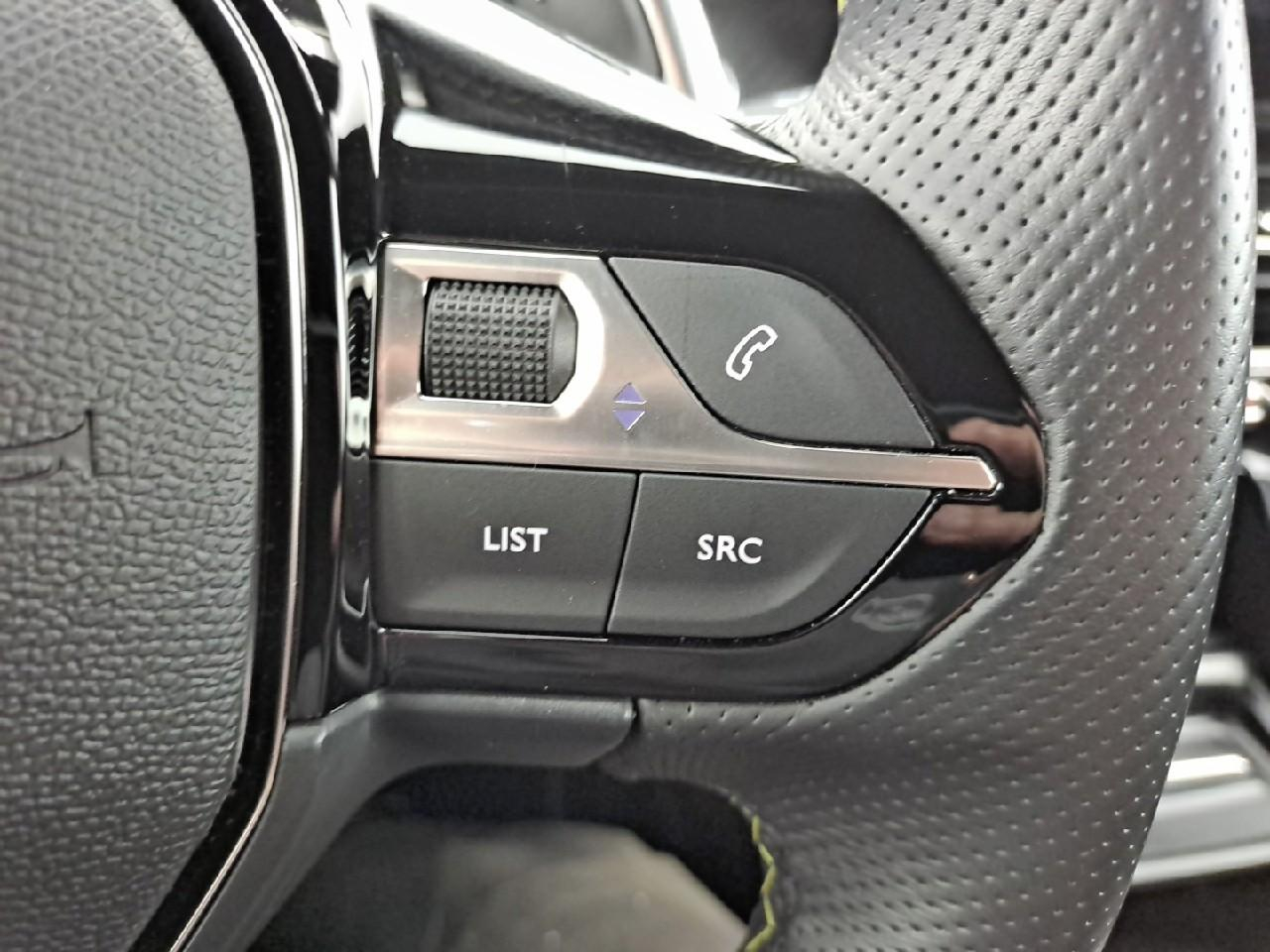 Peugeot 2008 puretech 130 s&s eat8 gt — photo 27