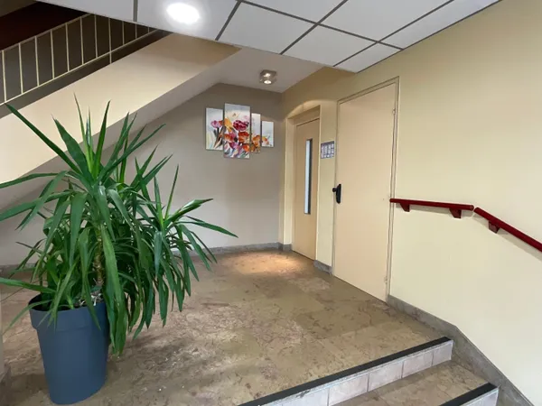 Appartement, 3 chambres, balcon, parking.