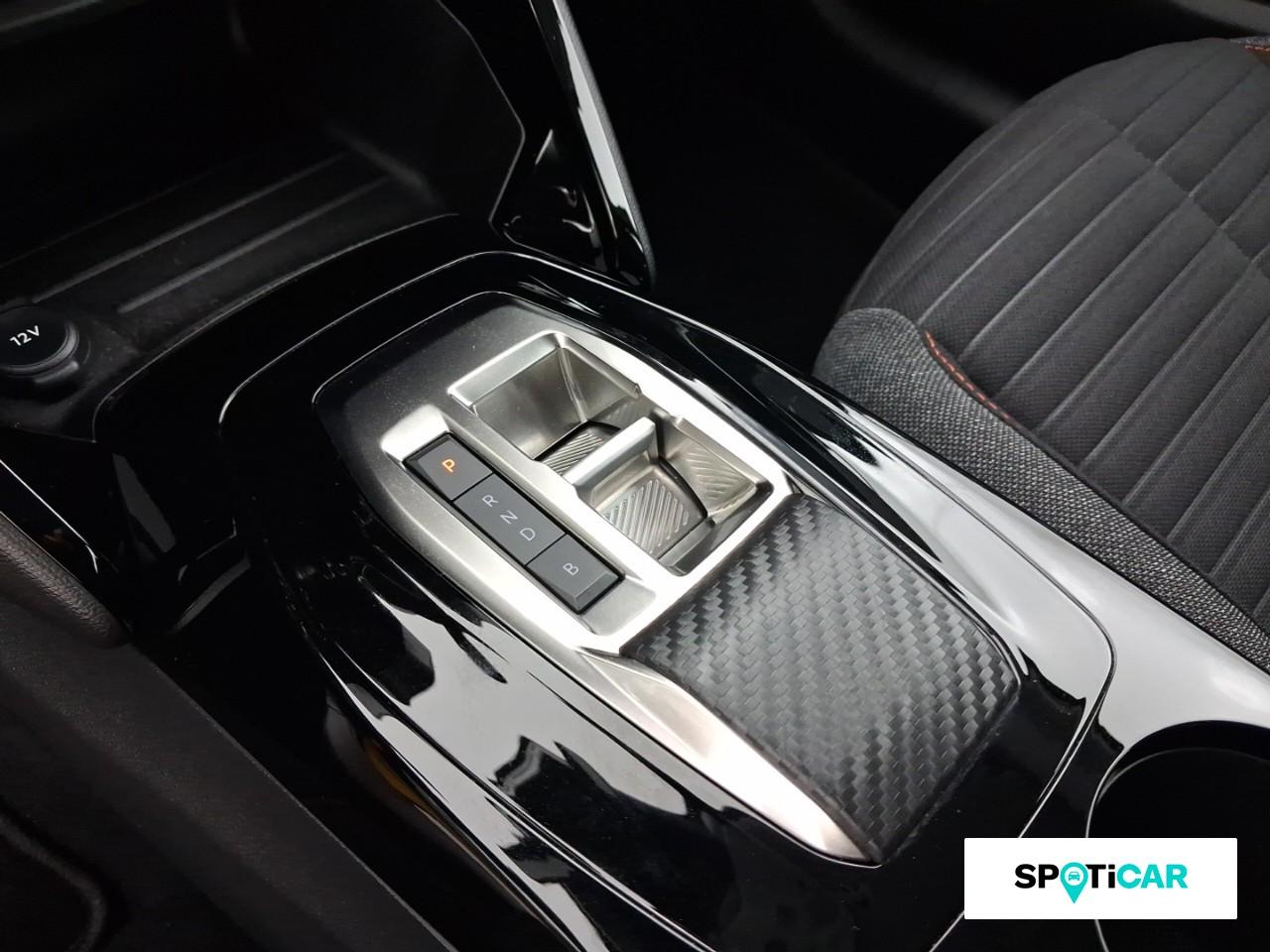 Peugeot 208 e-208 136ch like — photo 14