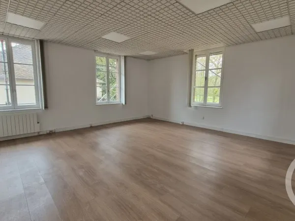 Bureaux 5 pièces 84 m²