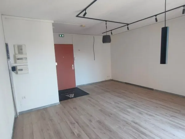 Bureaux 25 m² L ISLE SUR LA SORGUE