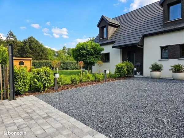 Maison contemporaine à découvrir