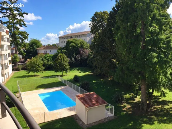AGEN SUD - T2 38 m² avec balcon, vue parc, piscine et parking